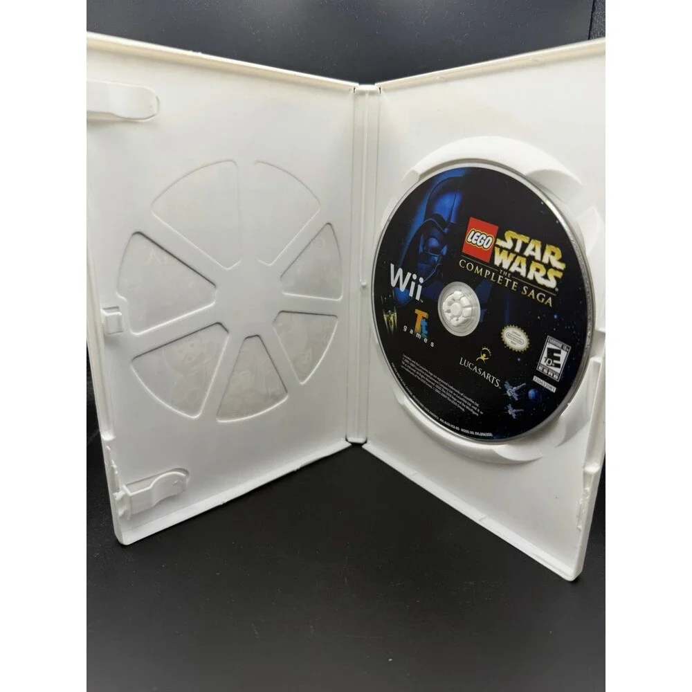 LEGO Star Wars - The Complete Saga (Wii, 2007) Used